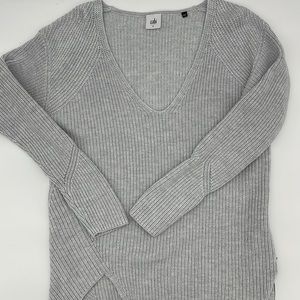 Cabi sweater